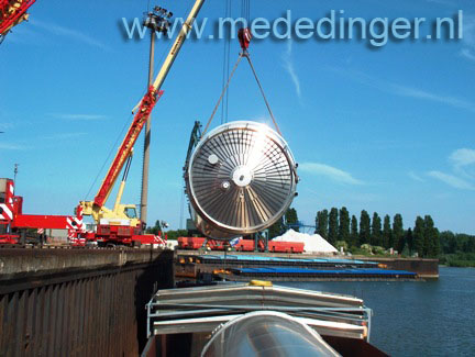 Mededinger vervoerde silo`s van Genk (B) naar Godorf (D)